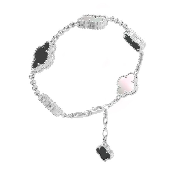 Браслет из белого золота c ониксом и перламутром