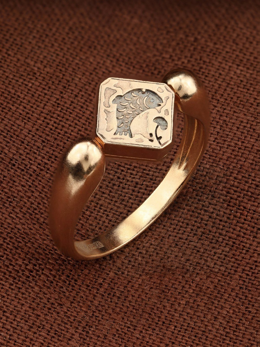 Кольцо из золота