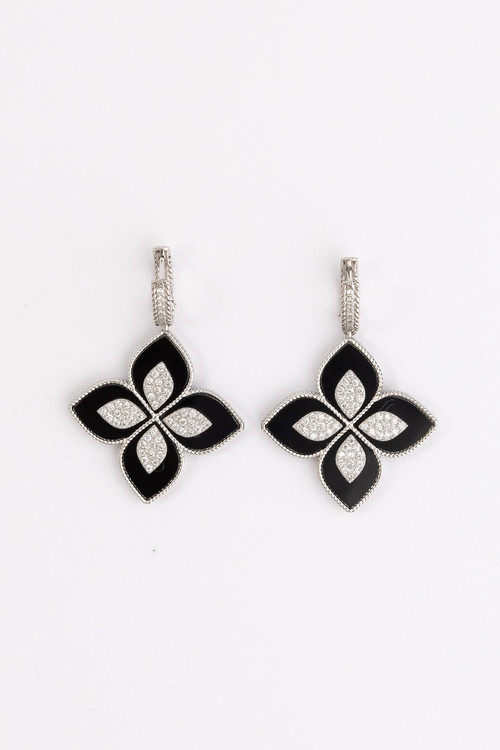 Серьги из белого золота c бриллиантами и ониксом