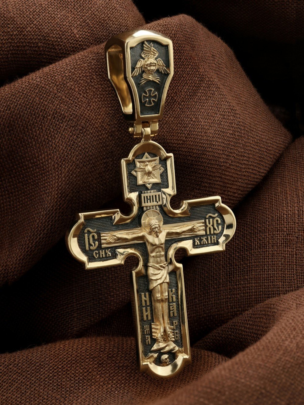 Крест из лимонного золота