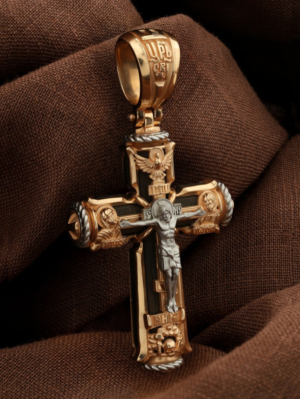 Крест из золота c эбеновым деревом