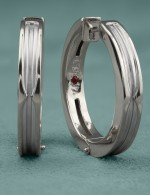 Серьги из белого золота 585 пробы c рубином