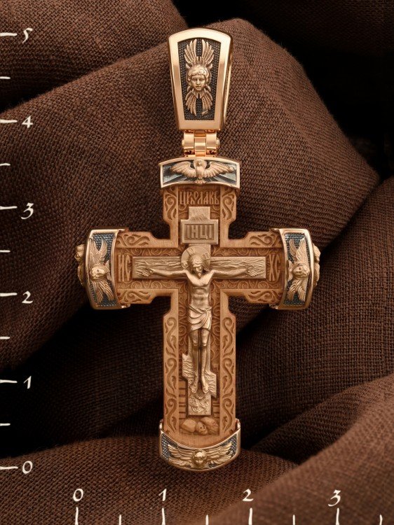 Крест из золота c деревом груши