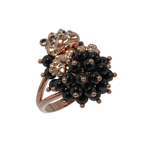 Кольцо из золота c эмалью и ониксом