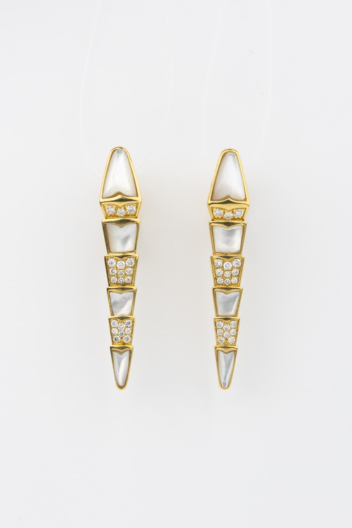 Серьги из лимонного золота c бриллиантами и перламутром