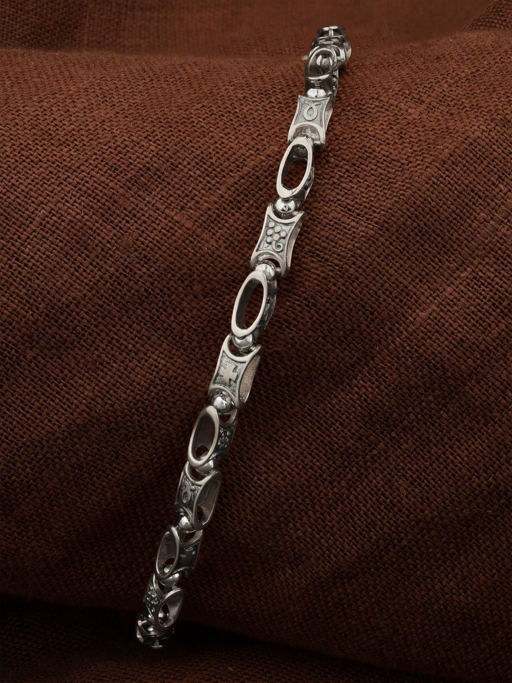 Браслет из белого золота