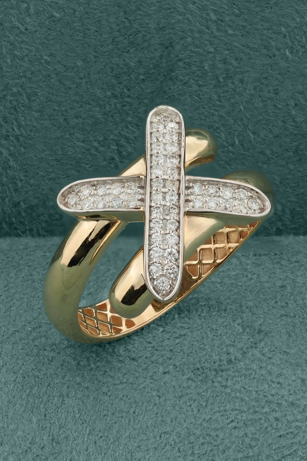 Кольцо из золота c бриллиантами