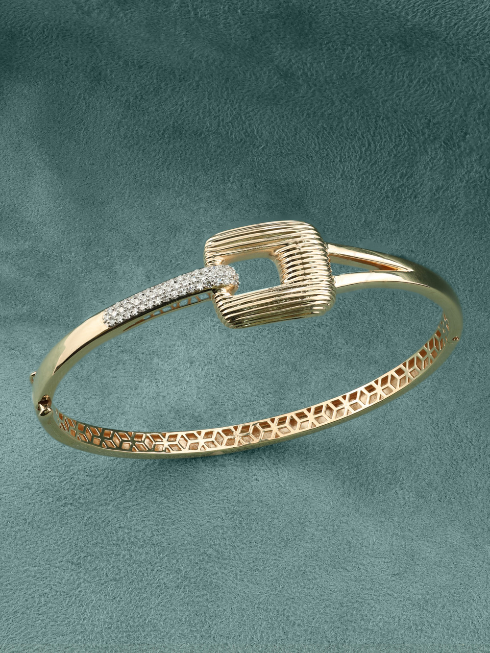 Браслет из золота c бриллиантами