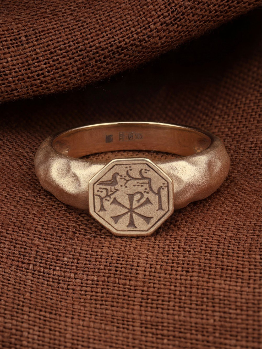 Кольцо из золота