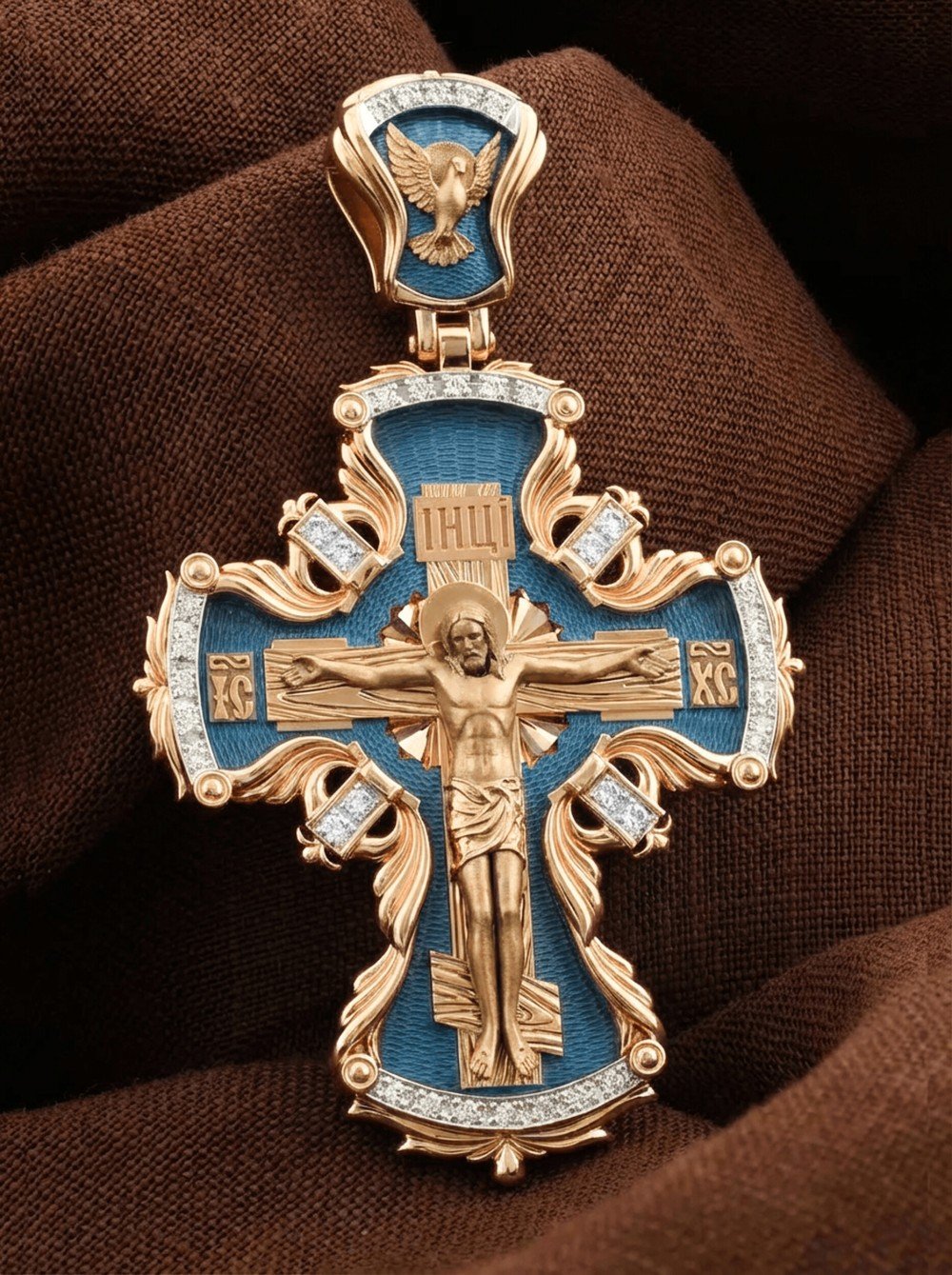 Крест из золота c эмалью и бриллиантами