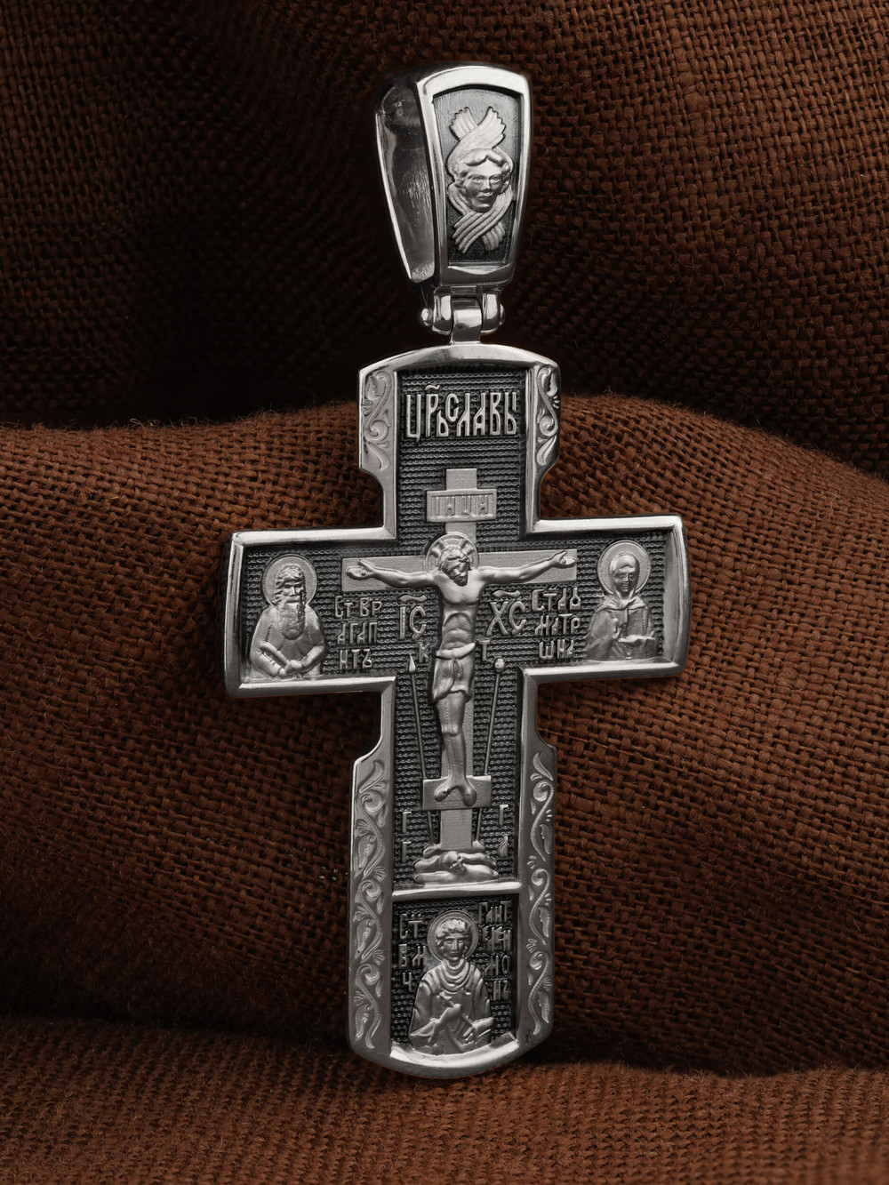 Крест из белого золота