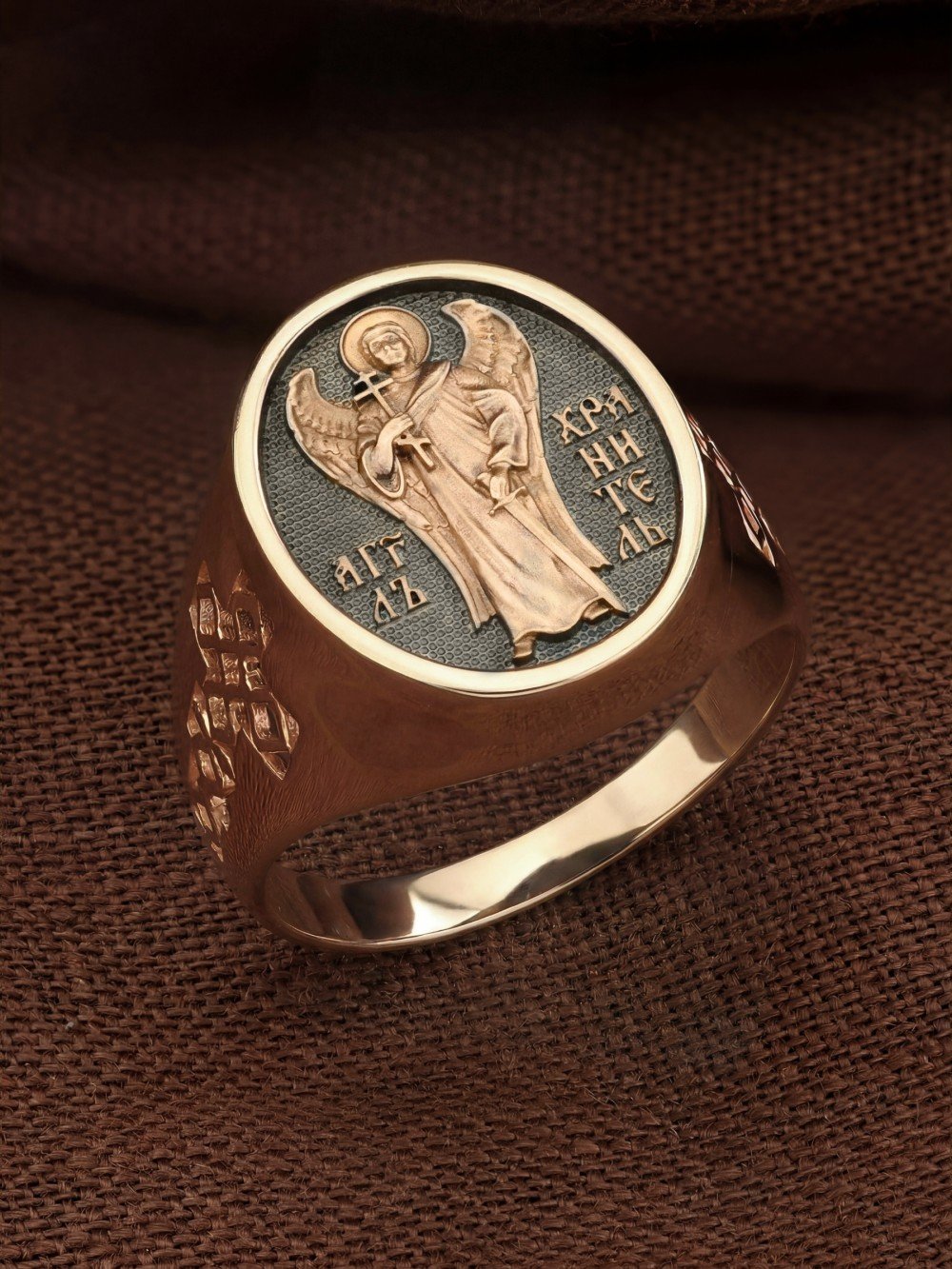 Кольцо из золота