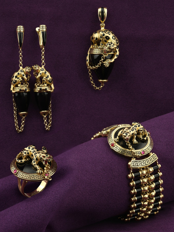 Браслет из лимонного золота c эмалью, ониксом и рубином