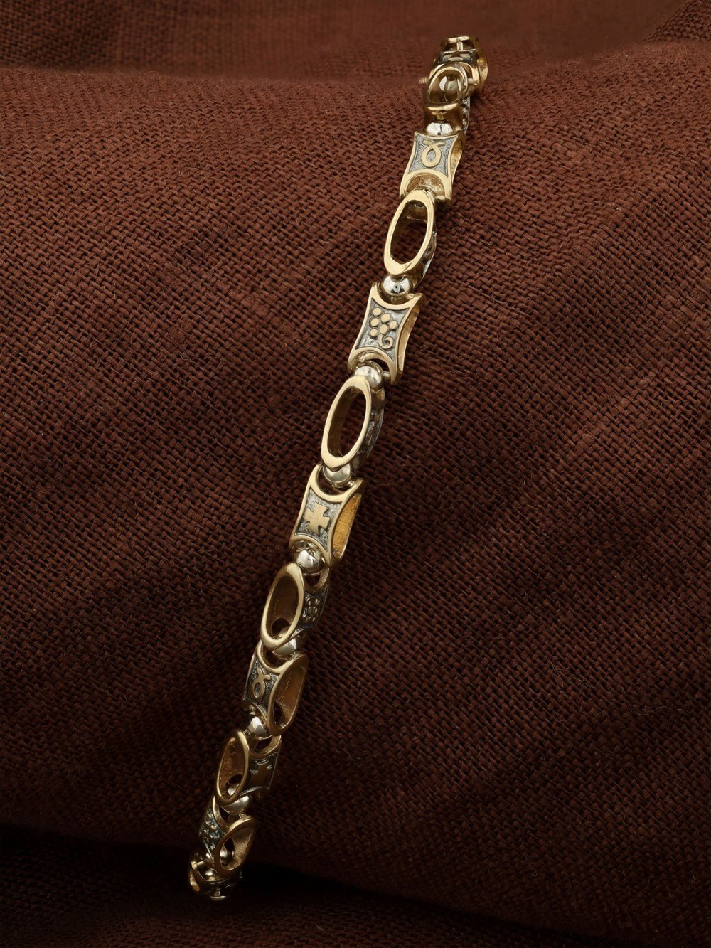 Браслет из лимонного золота