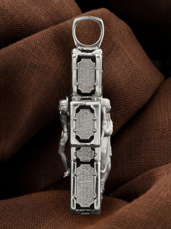 Крест из белого золота c эбеновым деревом