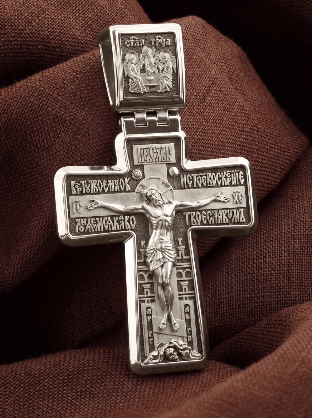 Крест из белого золота