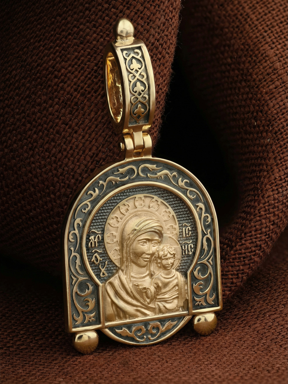 Образок из лимонного золота