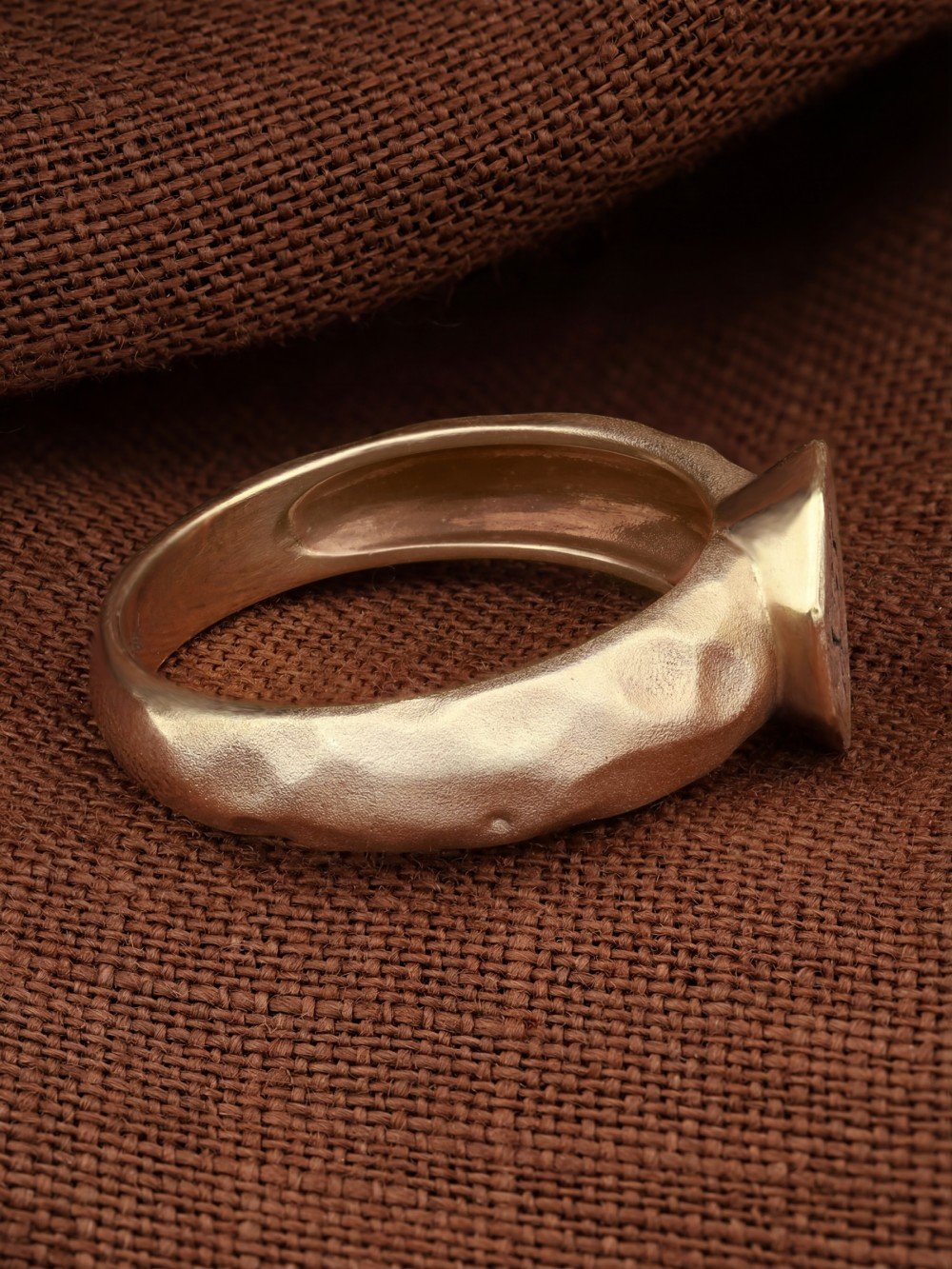 Кольцо из золота