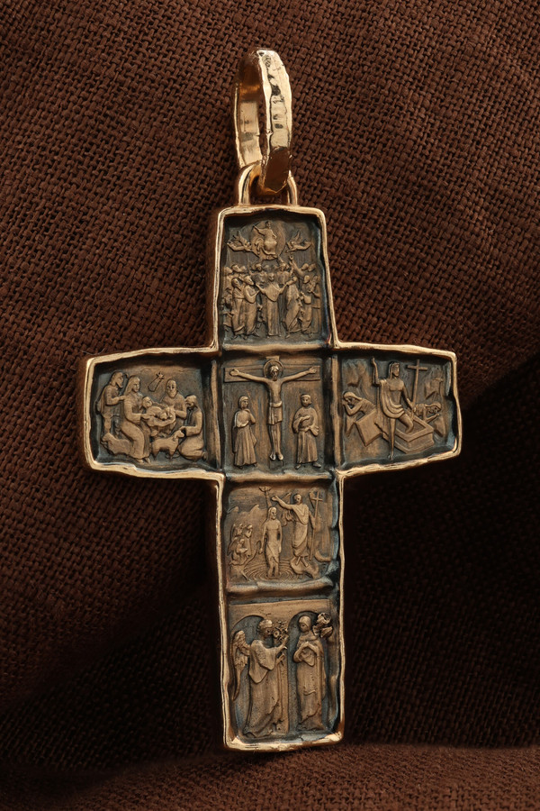 Крест из золота