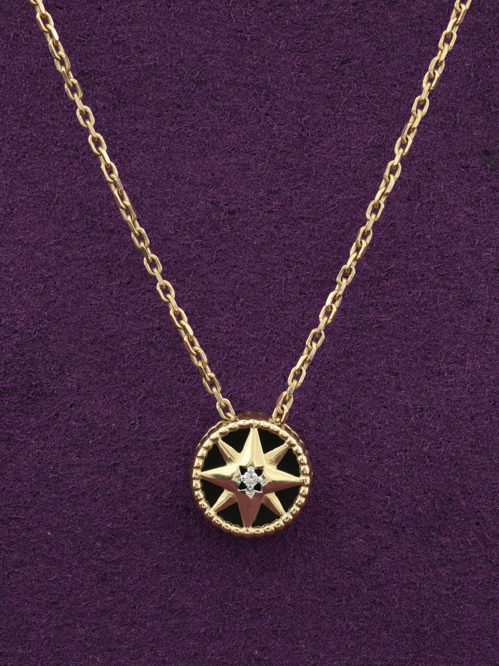 Колье из лимонного золота c бриллиантами и ониксом