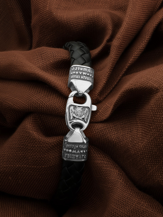 Браслет из белого золота c шнурком