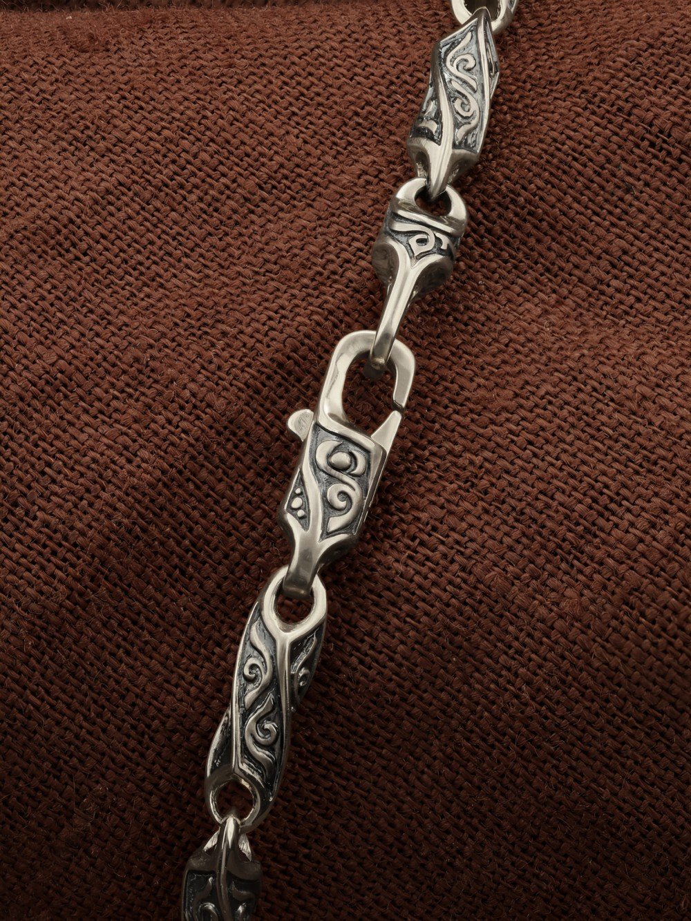 Браслет из белого золота