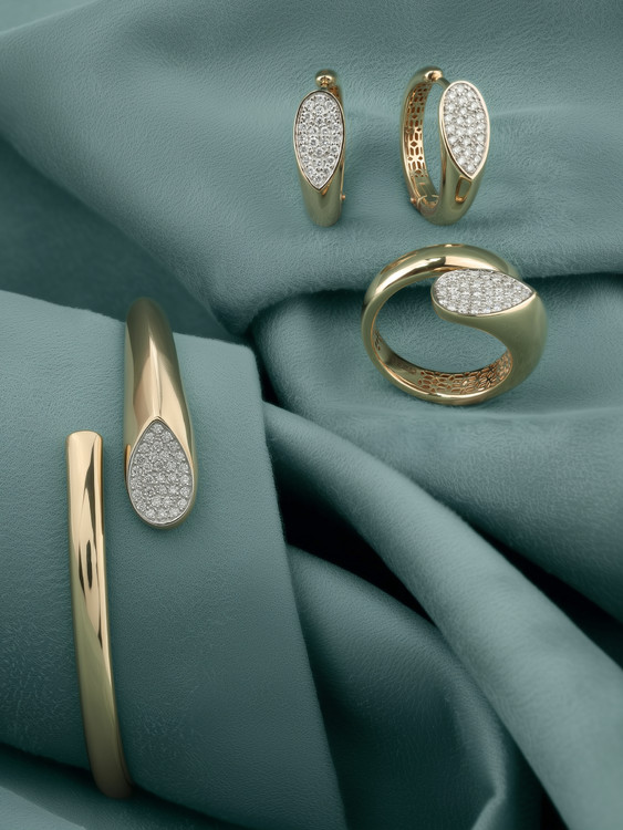 Браслет из золота c бриллиантами