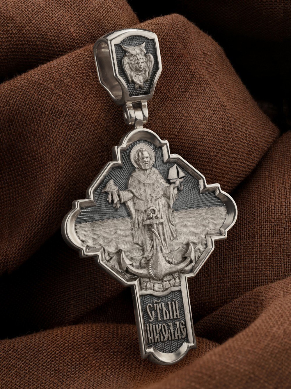 Крест из белого золота