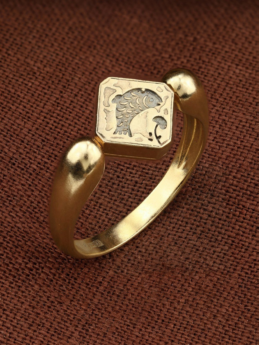 Кольцо из лимонного золота