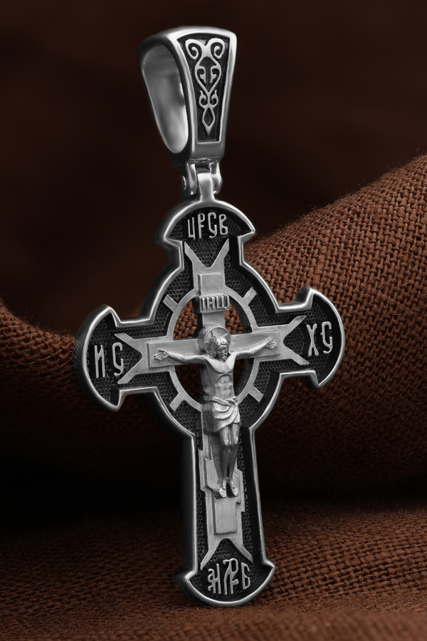 Крест из белого золота