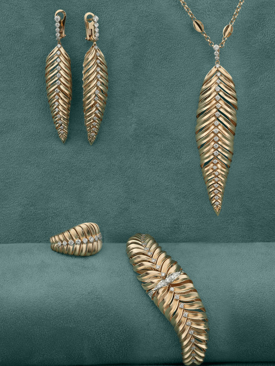 Серьги из золота c бриллиантами