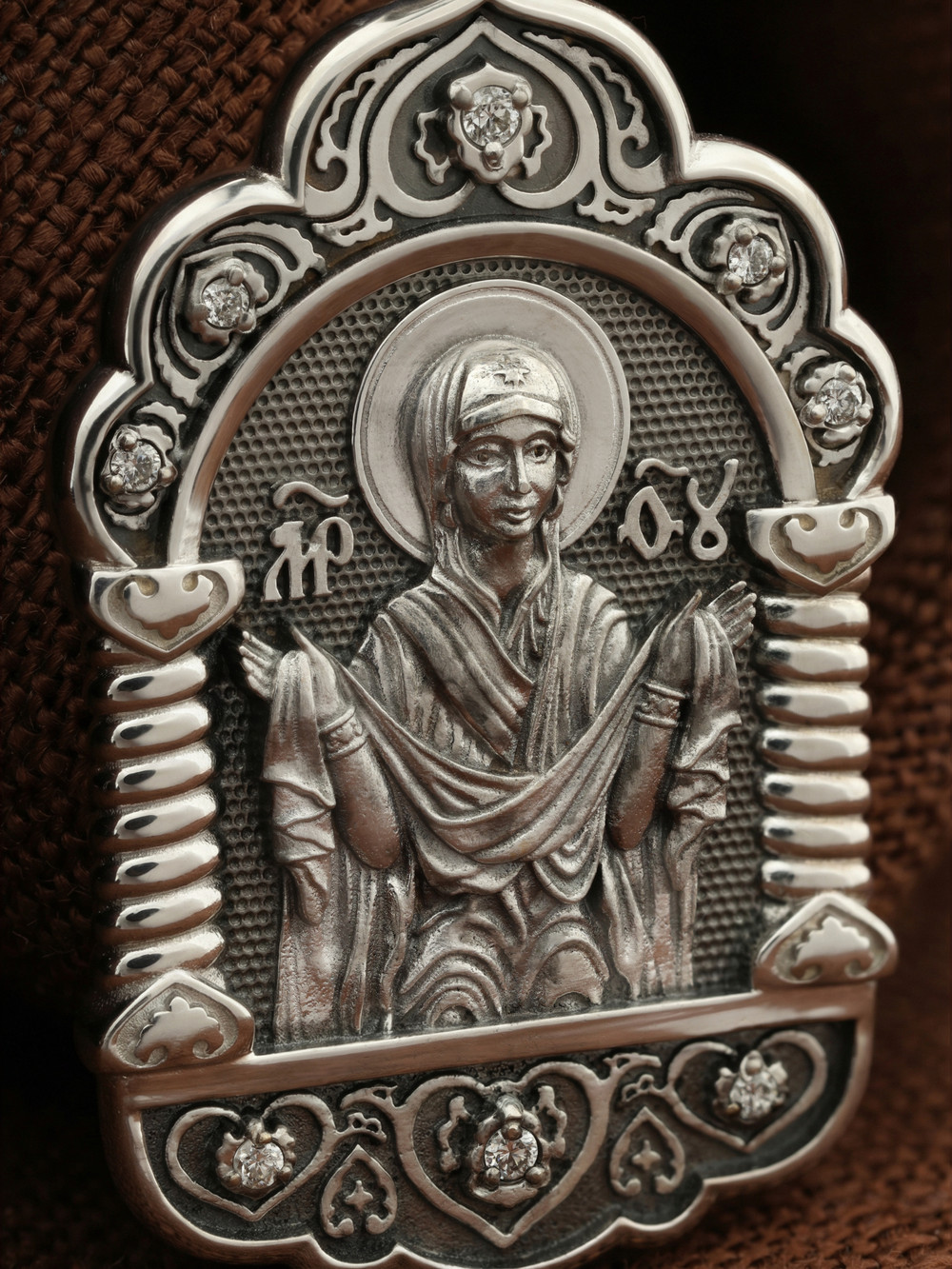 Образок из белого золота c бриллиантами