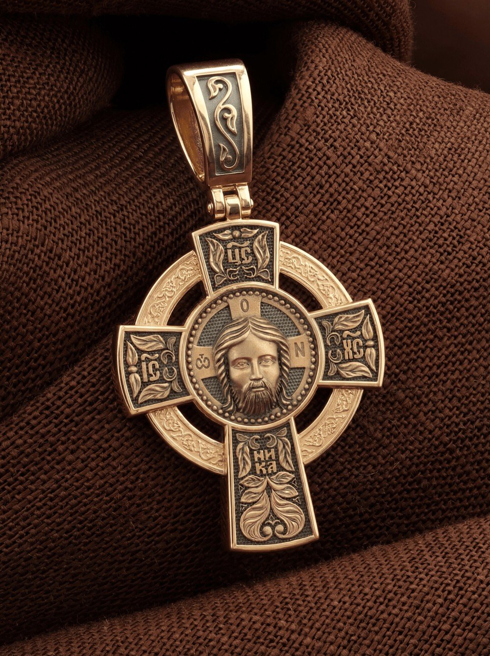 Крест из золота