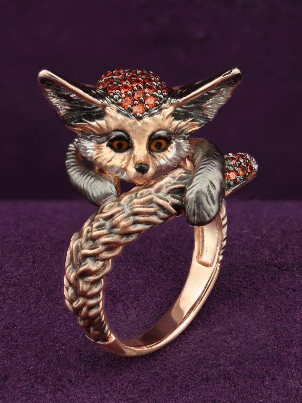 Кольцо из золота c эмалью и фианитом