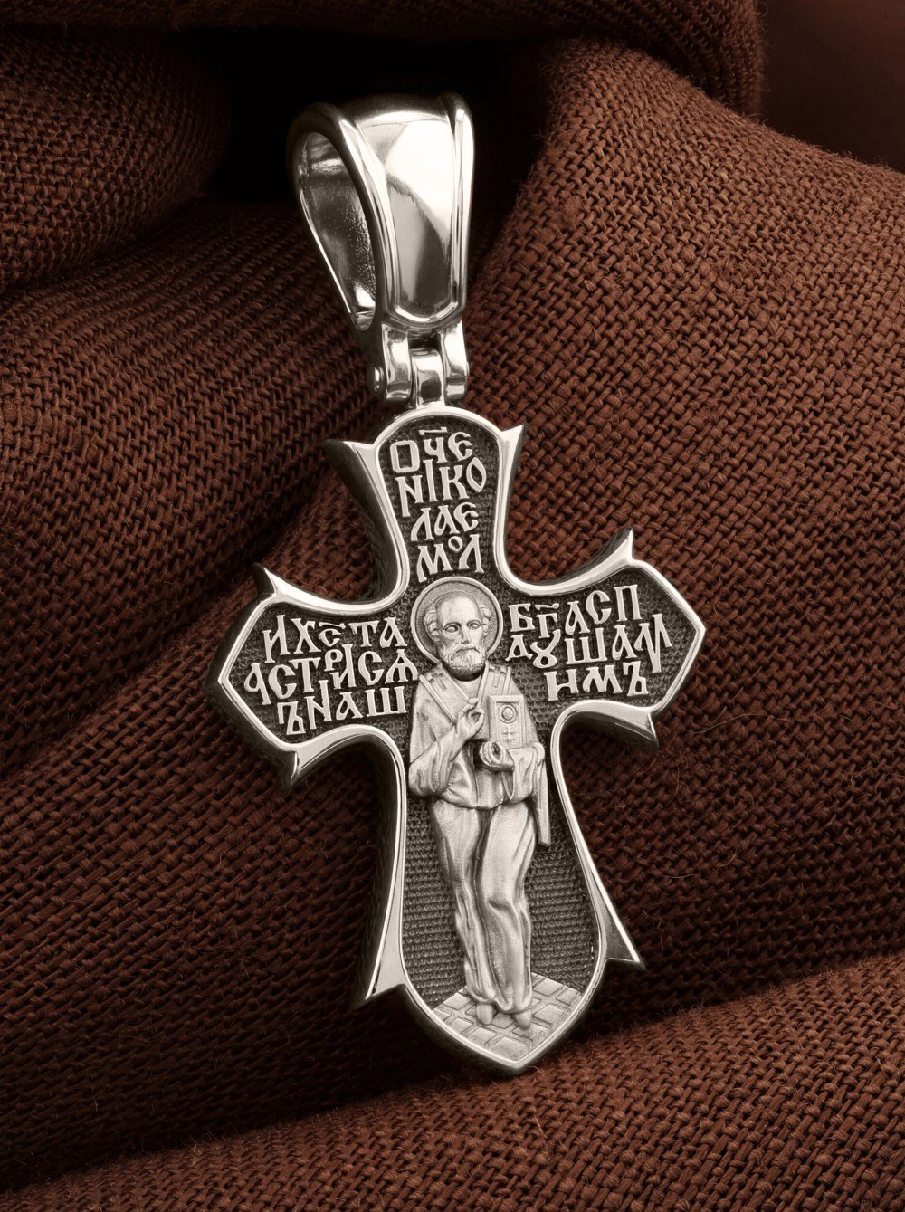 Крест из белого золота