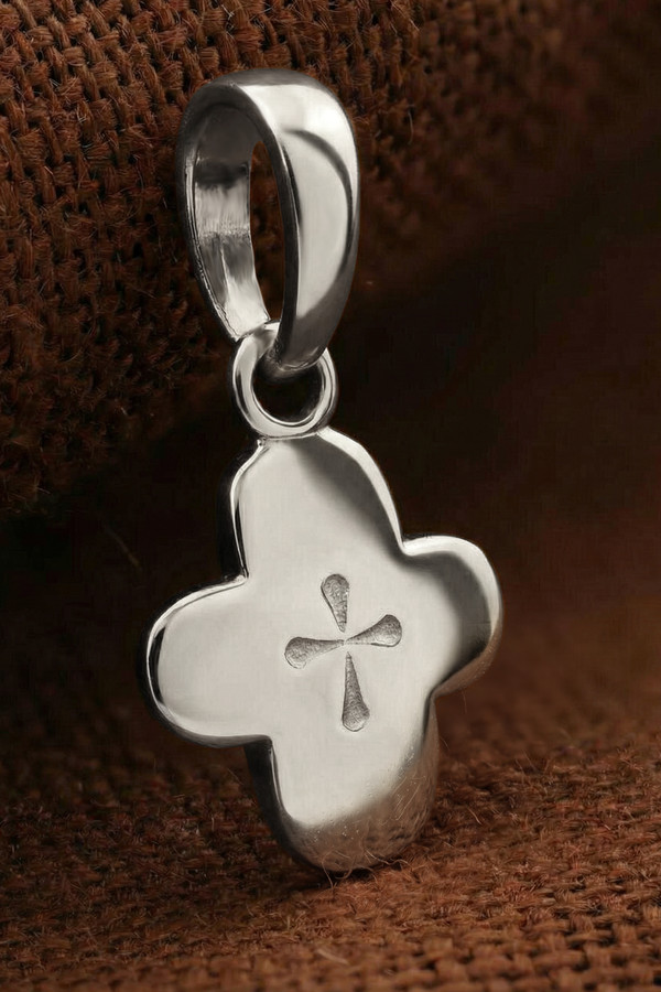 Крест из белого золота