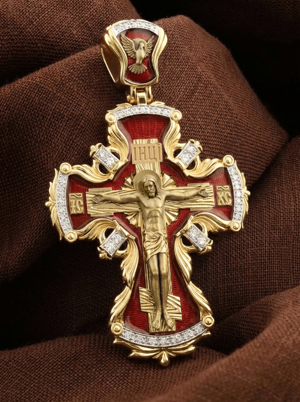 Крест из лимонного золота c эмалью и бриллиантами