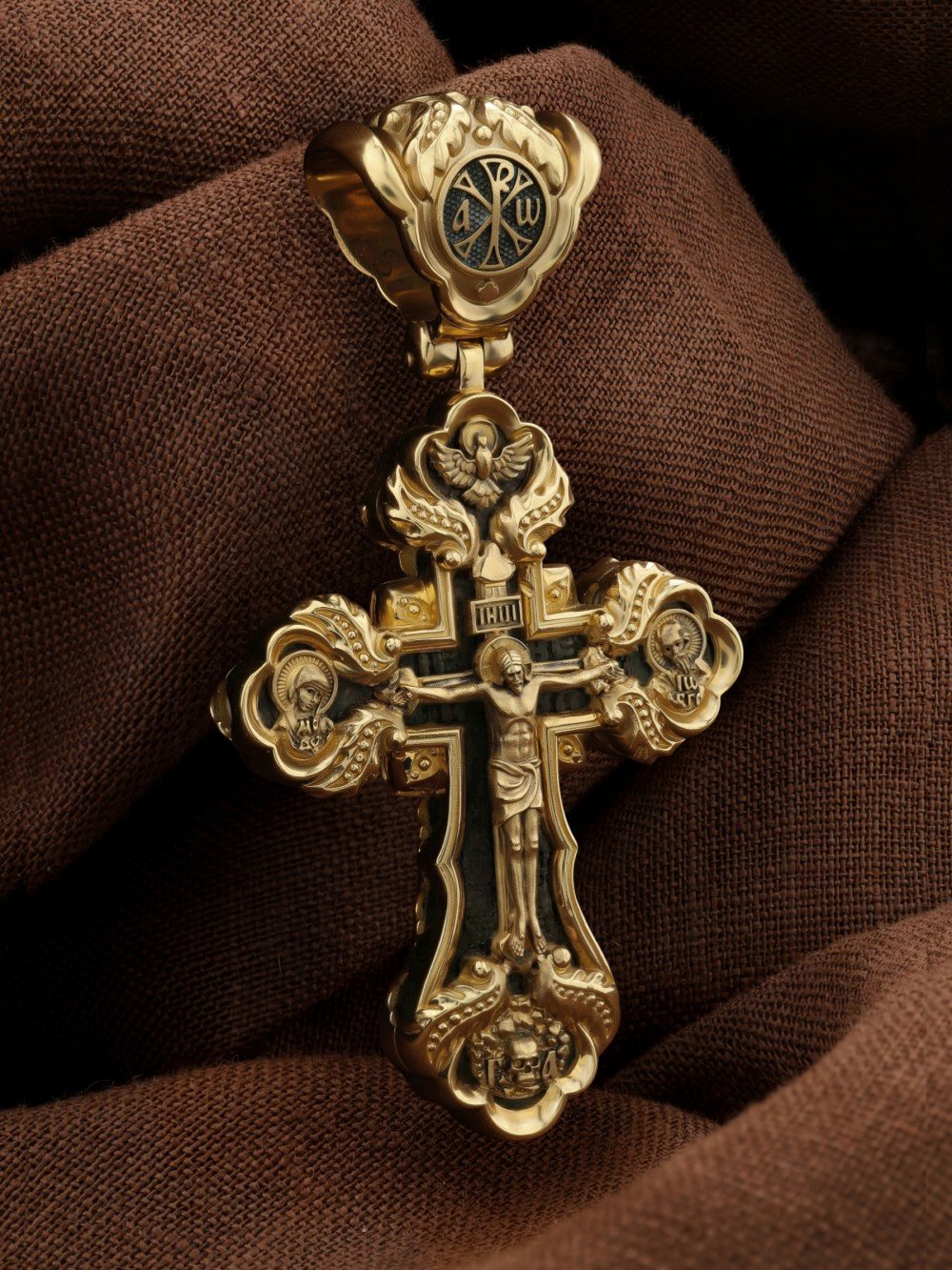 Крест из лимонного золота c эбеновым деревом