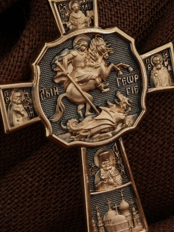 Крест из золота