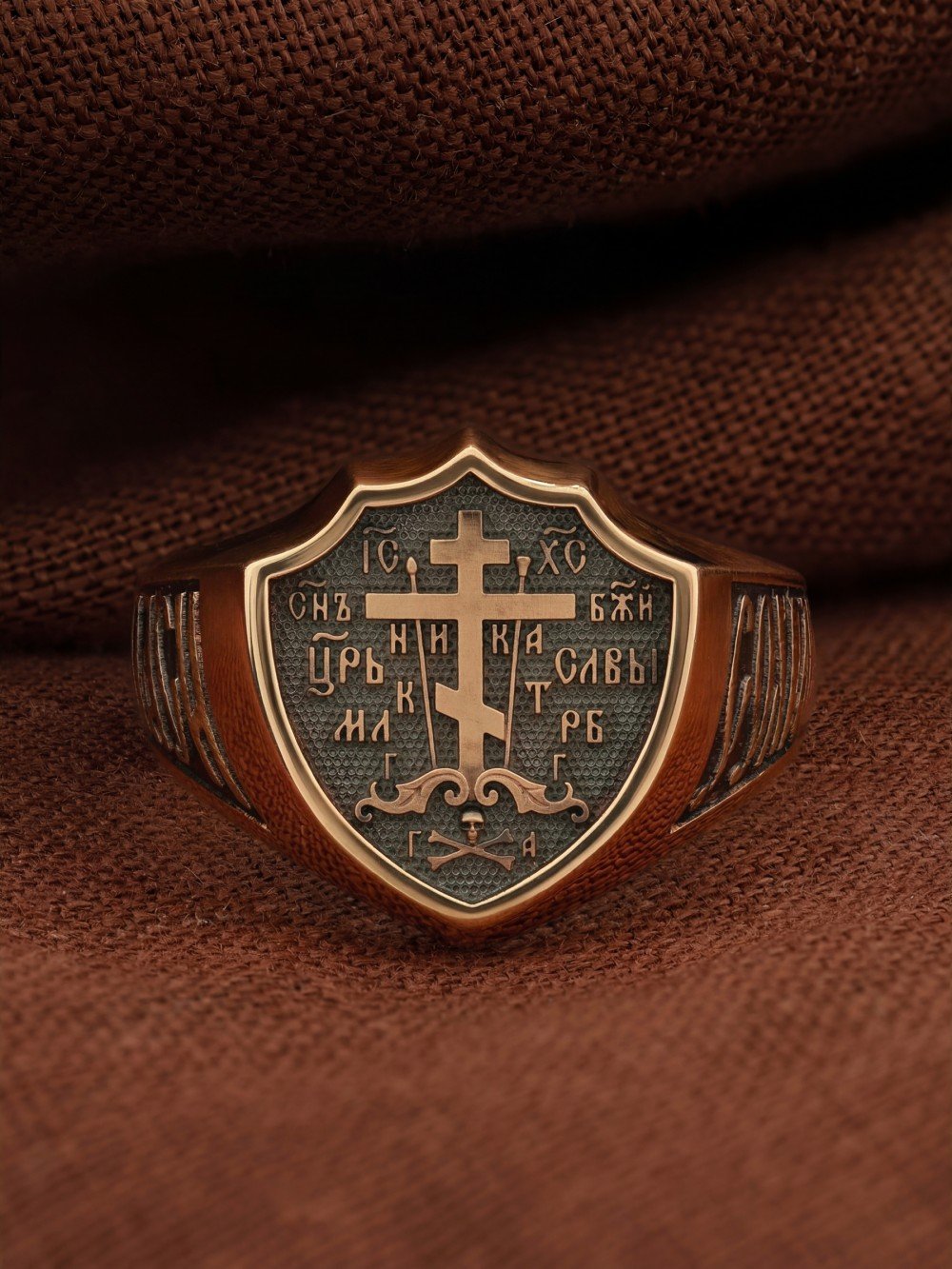 Кольцо из золота