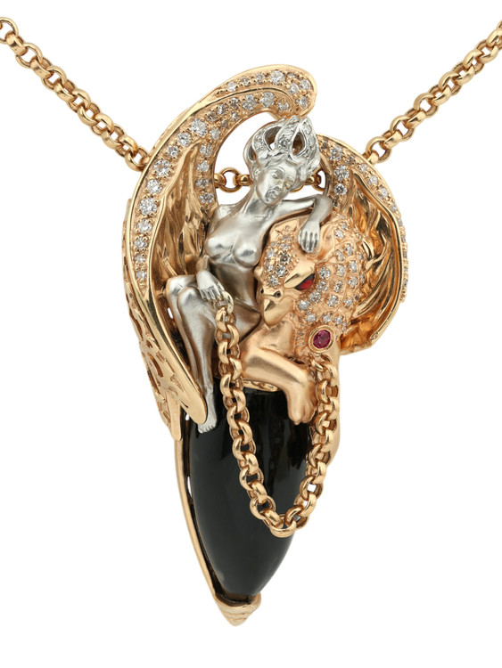 Колье из золота c эмалью, бриллиантами, рубином и ониксом