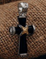 Крест из серебра 925 пробы и золота 750 пробы c ониксом и рубином