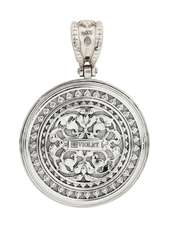 Подвеска из белого золота c эмалью