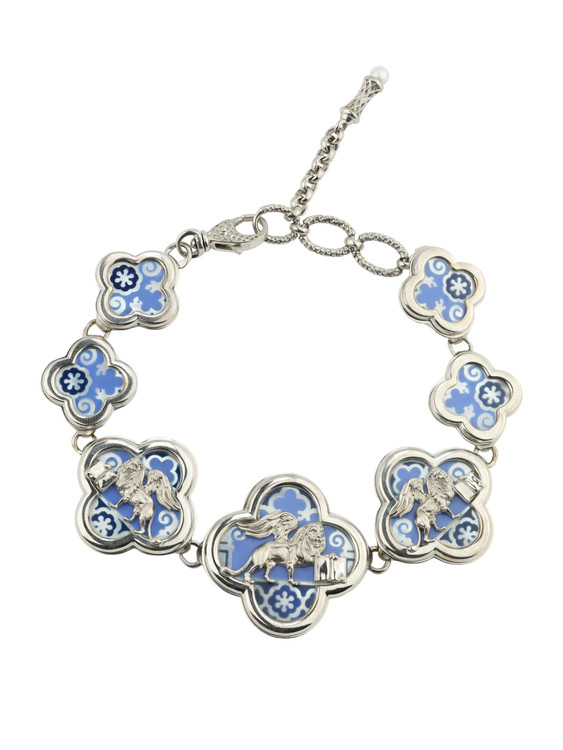 Браслет из белого золота c эмалью, жемчугом и перламутром