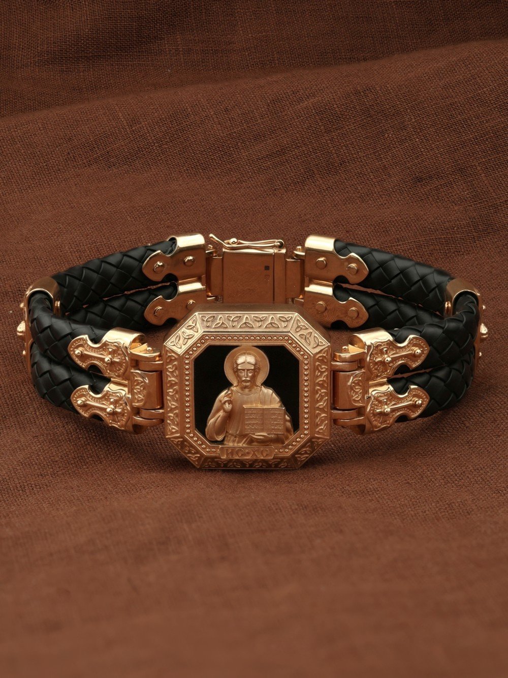 Браслет из золота c шнурком и ониксом