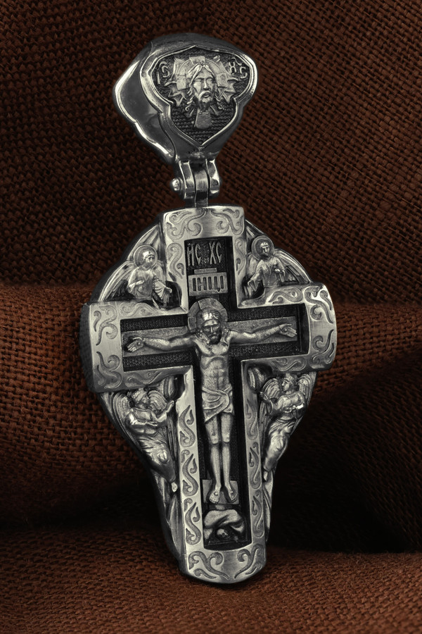 Крест из белого золота