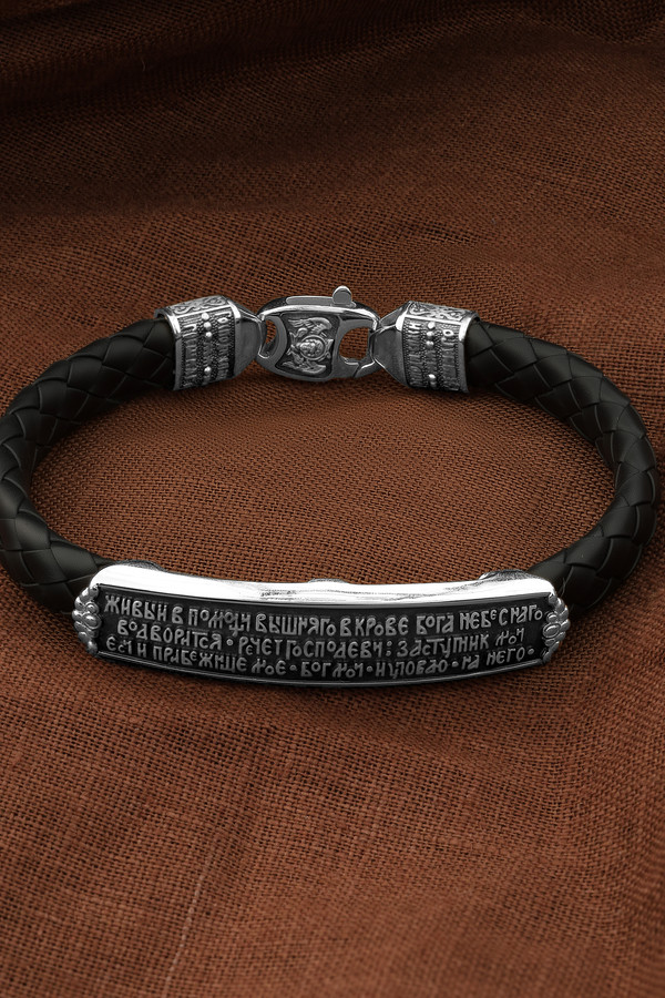 Браслет из белого золота c шнурком