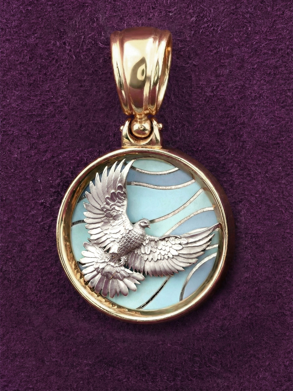 Подвеска из золота c эмалью