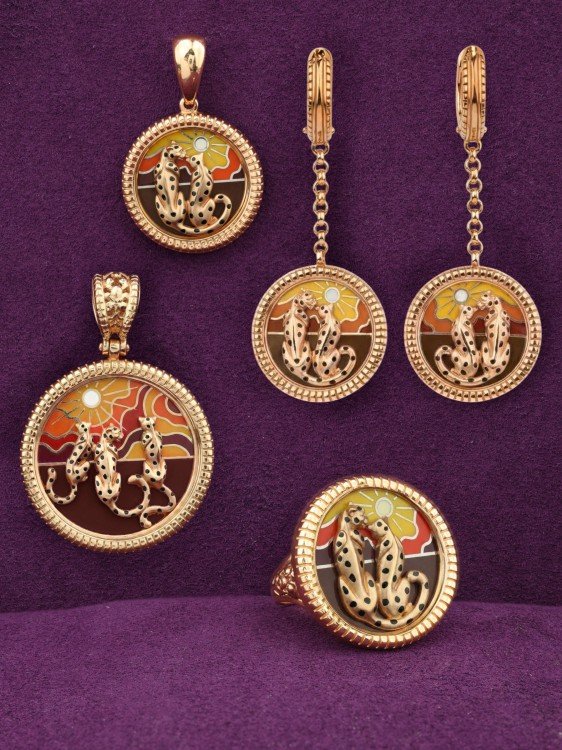 Подвеска из золота c эмалью