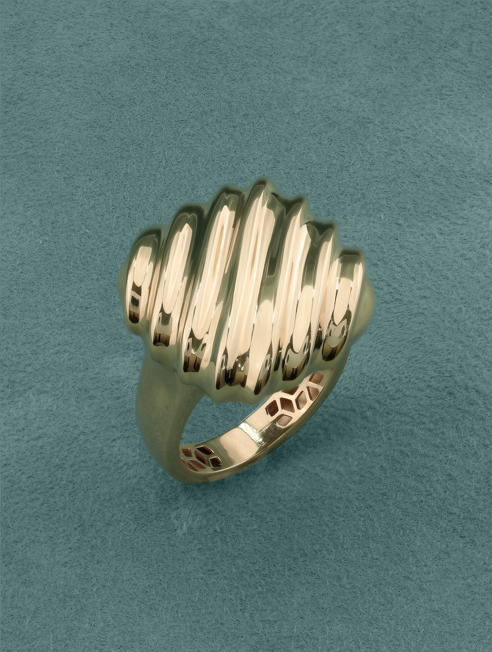 Кольцо из золота